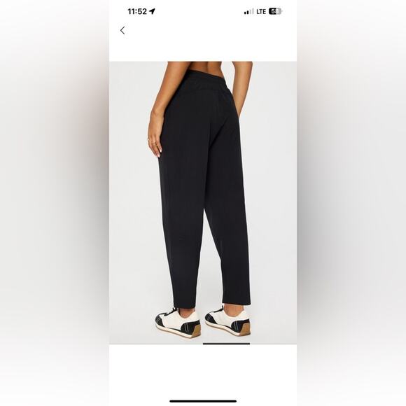 Fabletics Downtown Tapered Black Ankle Pants - Picture 2 of 6